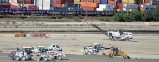 Der Hafen Marseille-Fos mit mm-Kontrolle