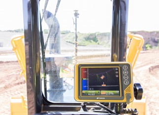 Topcon annonce son nouveau système de guidage pour bull.